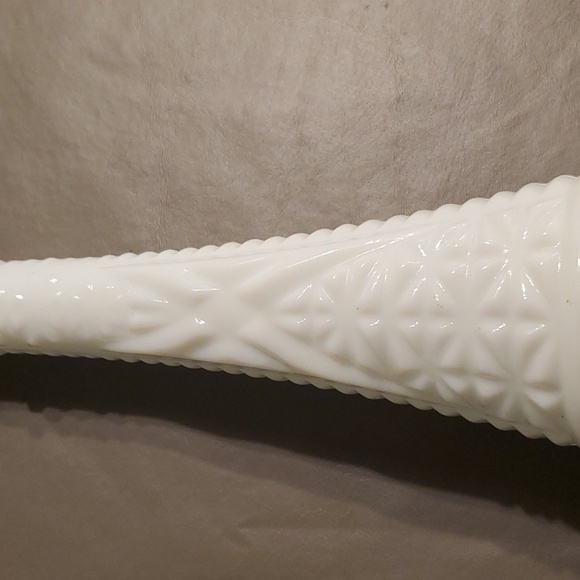 Vintage Milk Glass Bud Vase Quilted Diamond Pattern - Picture 3 of 8